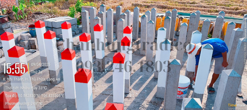 Thi công sản xuất cọc tiêu bê tông cốt thép sơn trắng đỏ tại xưởng Mai Chấn Hưng - 093.246.1803