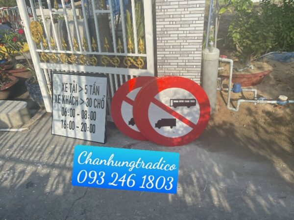 Biến báo hình tròn
