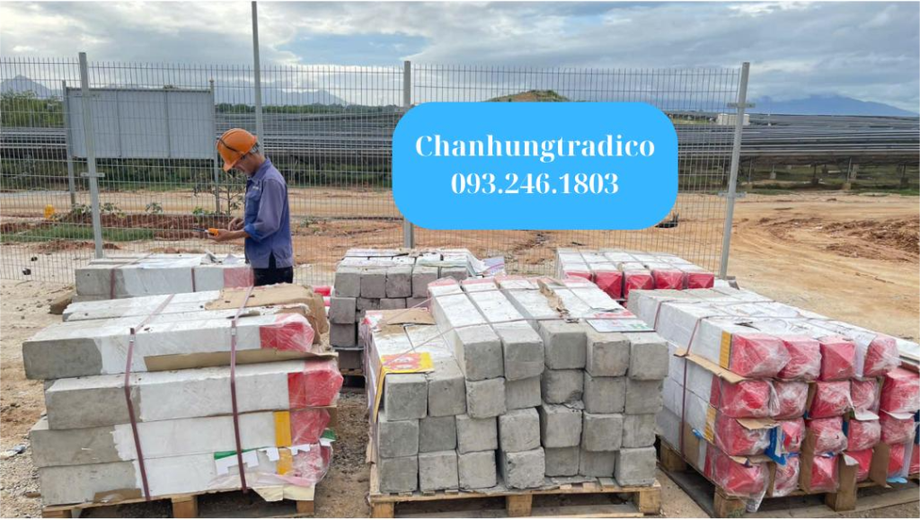 coc-tieu-be-tong-cot-thep-chan-hung.jpg Cọc tiêu bê tông cốt thép Chấn Hưng kích thước 15x15x110cm