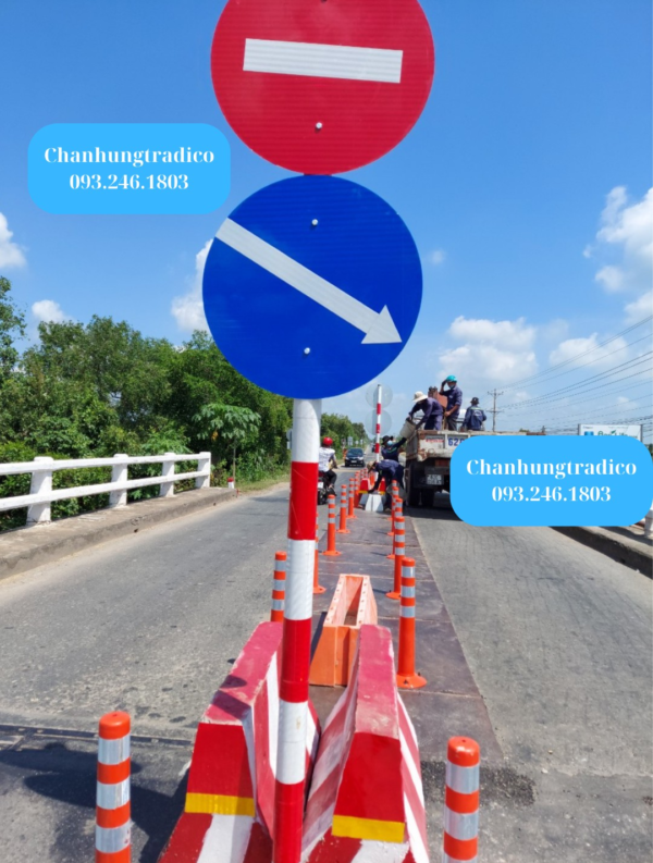 Biến báo hình tròn