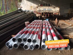 cột đỡ biển báo giao thông