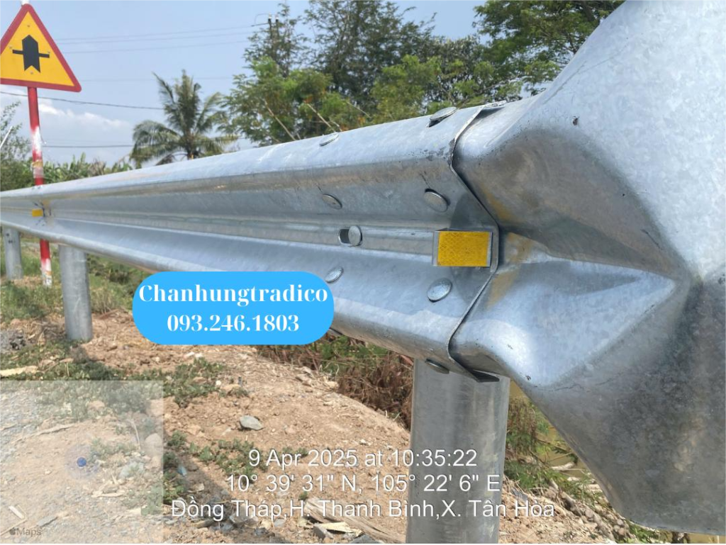Thi công lắp đặt tôn lượn sóng tại công trình Đồng Tháp