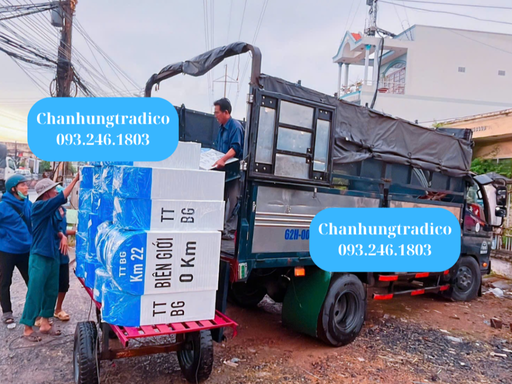 Cột Km  dán màng phản quang