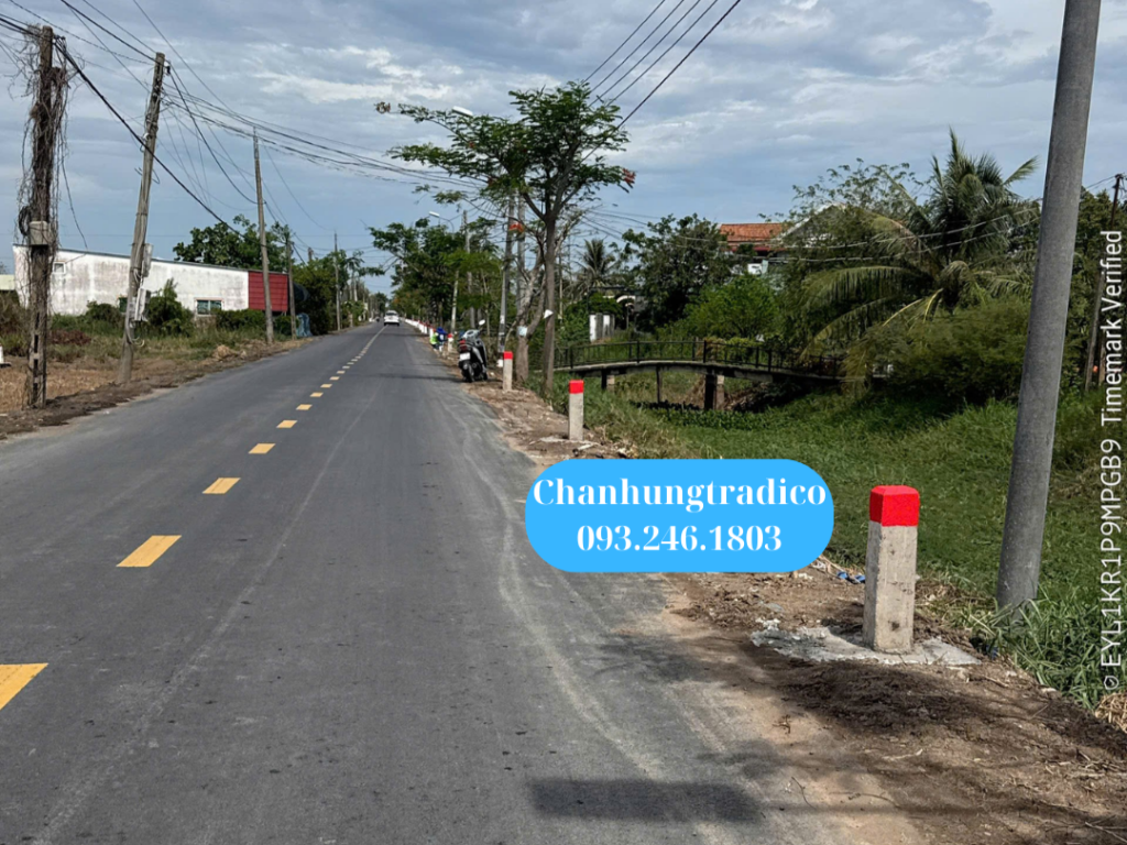 Thi công trồng cọc tiêu bê tông và sơn trắng đỏ - Mai Chấn Hưng - 093.246.1803 Thi công trồng cọc tiêu bê tông và sơn trắng đỏ - Mai Chấn Hưng - 093.246.1803