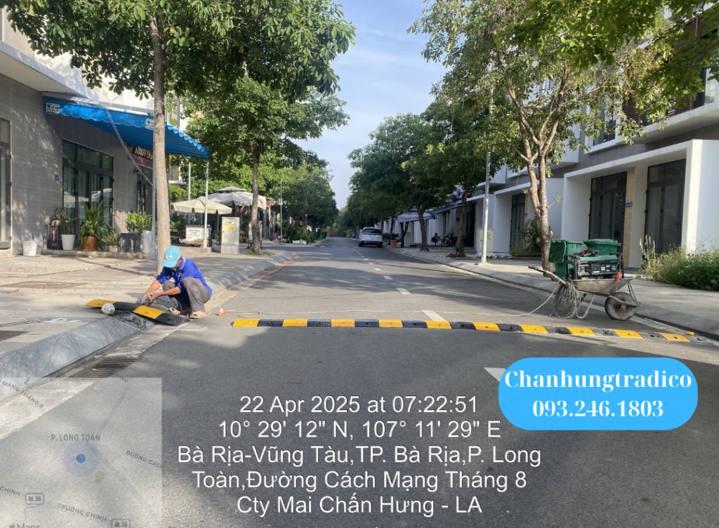 Cung cấp và lắp đặt gờ giảm tốc - Mai Chấn Hưng - 093.246.1803 Cung cấp và lắp đặt gờ giảm tốc - Mai Chấn Hưng - 093.246.1803