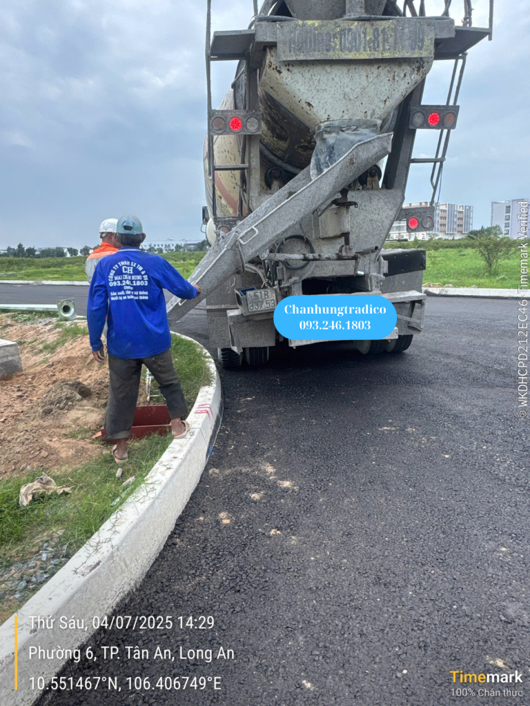 Trồng biển báo và trụ biển báo - Mai Chấn Hưng - 093.246.1803
