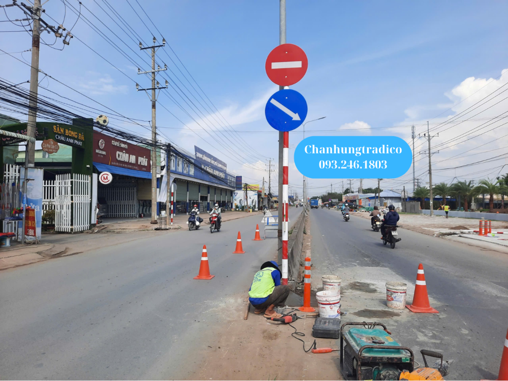 THI CÔNG CÁC HẠNG MỤC ĐẢM BẢO AN TOÀN GIAO THÔNG TẠI CÔNG TRÌNH ĐỨC HÒA LONG AN - MAI CHẤN HƯNG - 093.246.1803