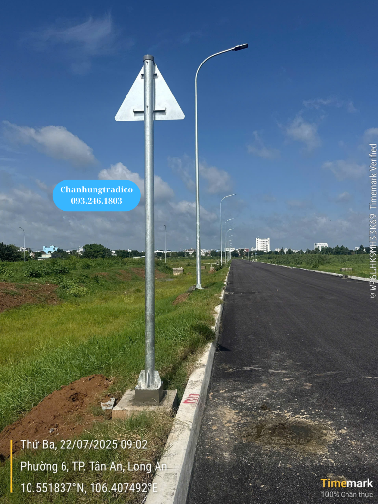 Trồng biển báo và trụ biển báo - Mai Chấn Hưng - 093.246.1803