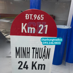 Cột KM dán màn phản quang