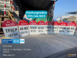 Cột KM dán màn phản quang