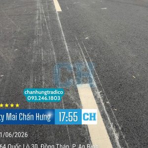 Vạch 2.1 vạch đơn, đứt nét, màu trắng
