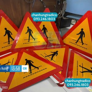 Biển Báo Đường Người Đi Bộ Cắt Ngang W.224