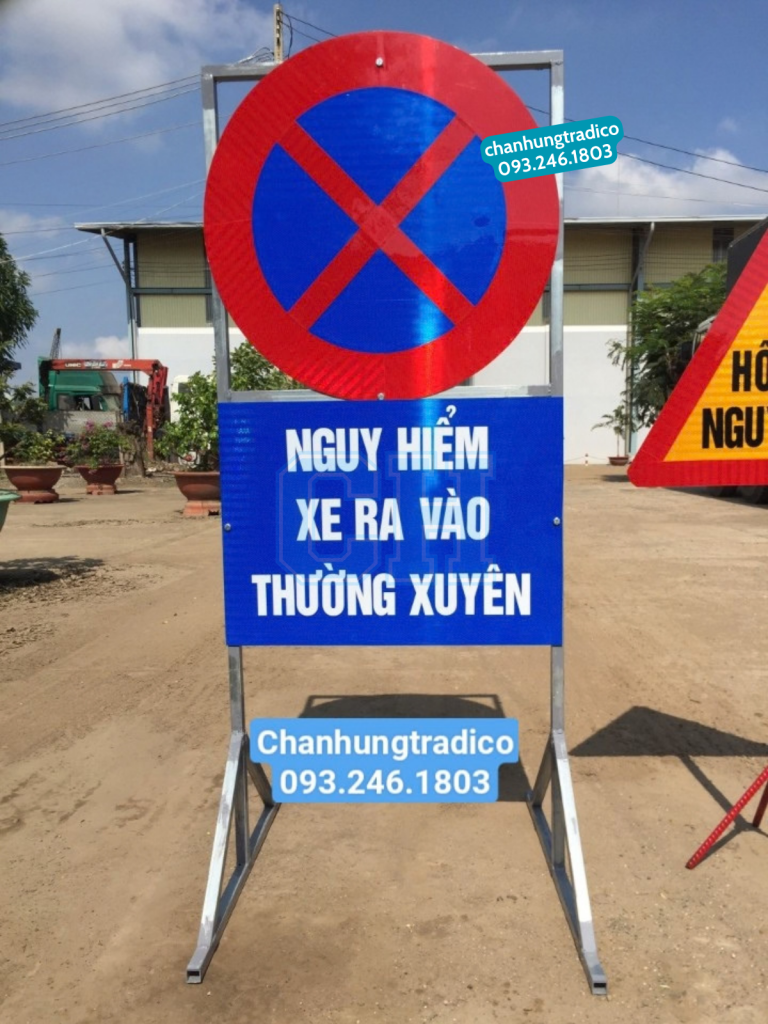 Khung biển báo cấm dừng xe và đỗ xe P.130
